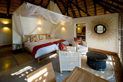 Mfuwe Lodge - South Luangwa National Park - Zambia Safari Lodge