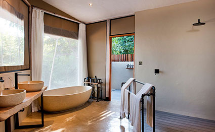 Bathroom - Kigelia House - Sausage Tree Camp